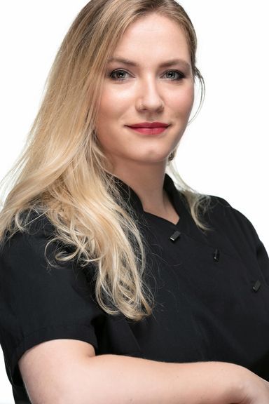 Sarah, experte en maquillage permanent